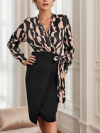 Kadın uzun kollu kruvaze yaka dijital baskılı fiyonk detay atlas kumaş elbise