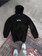 Uzun Kol Kapşonlu Göğüs Baskılı SweatShirt Beyaz