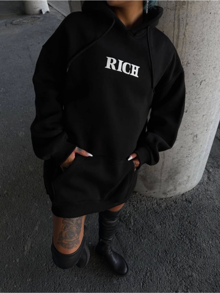 Uzun Kol Kapşonlu Göğüs Baskılı SweatShirt Beyaz